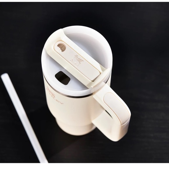 Stanley 30oz Tumbler - Picture 3 of 8